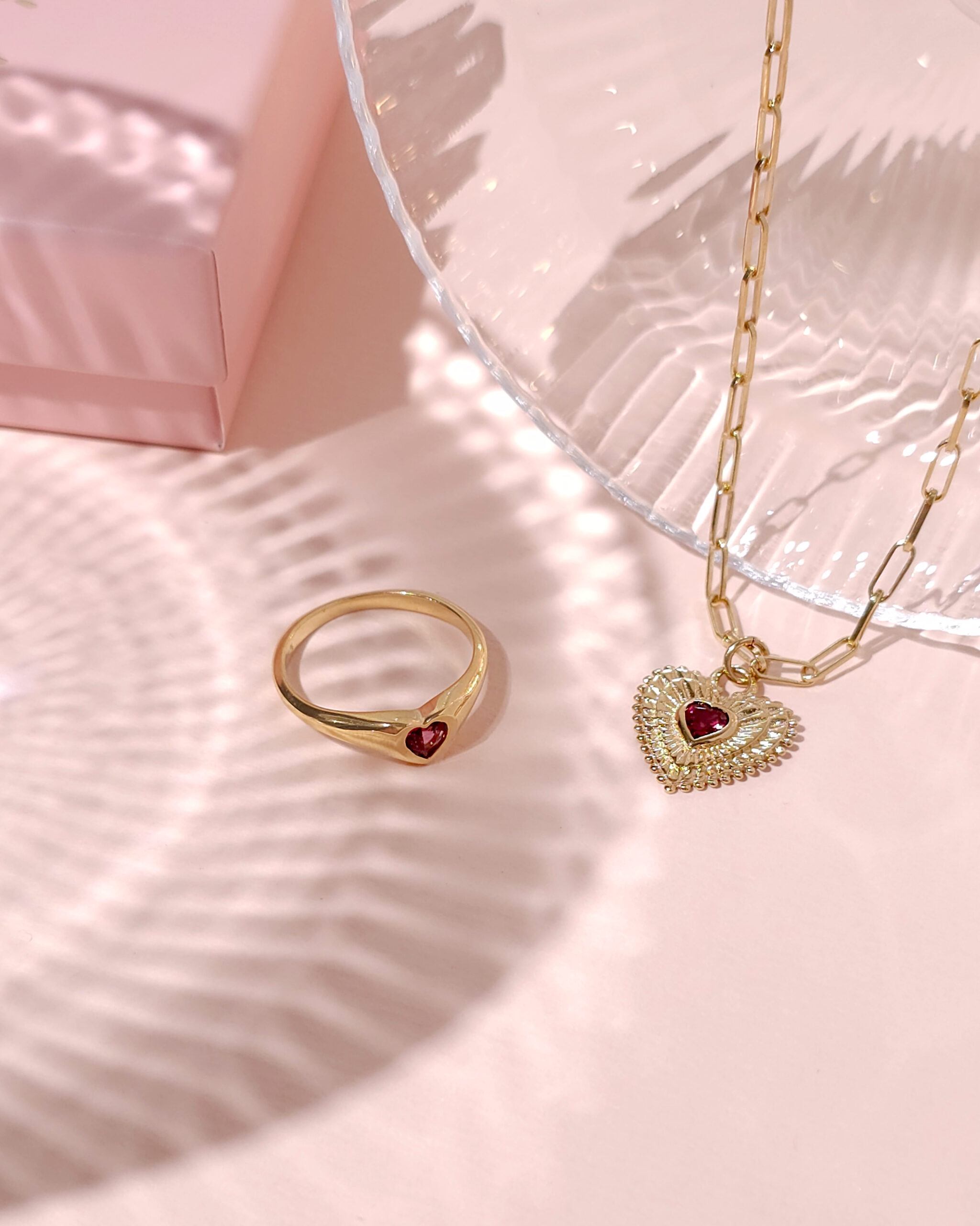 Amore necklace or Pendant - Gold